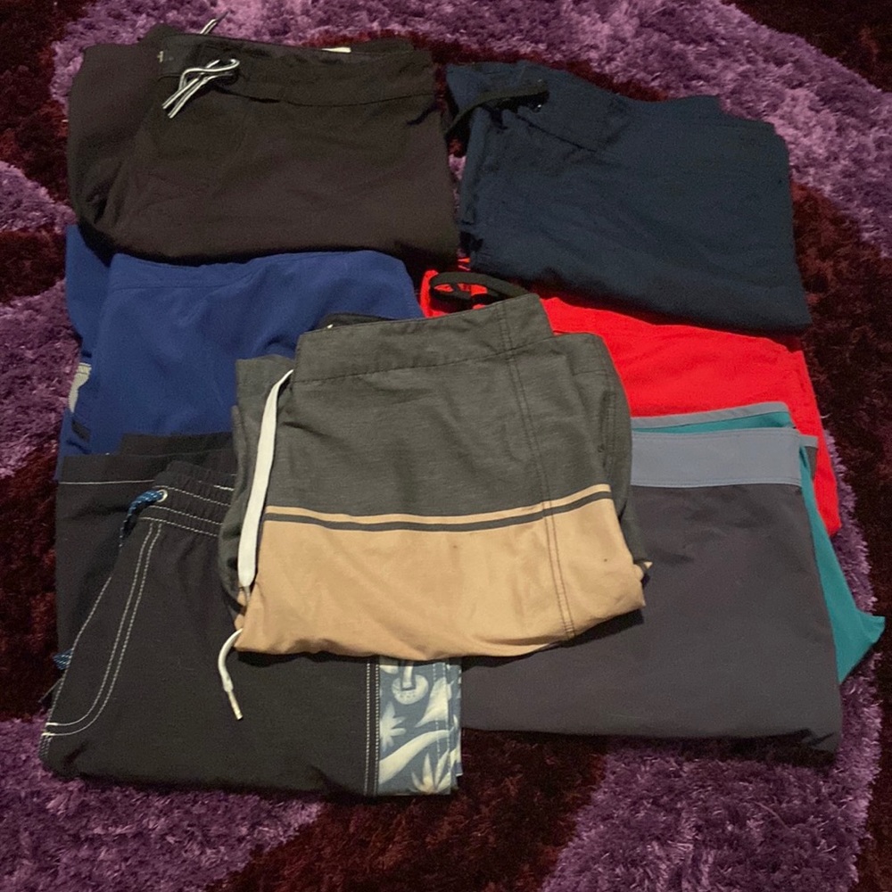 Lot of 7: men’s board shorts size 36